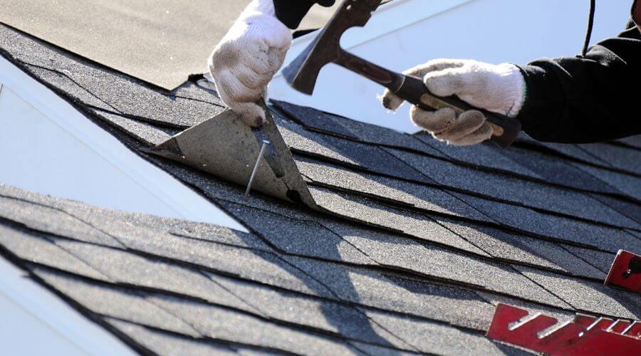 Professional gutter cleaning in Clubb, MO